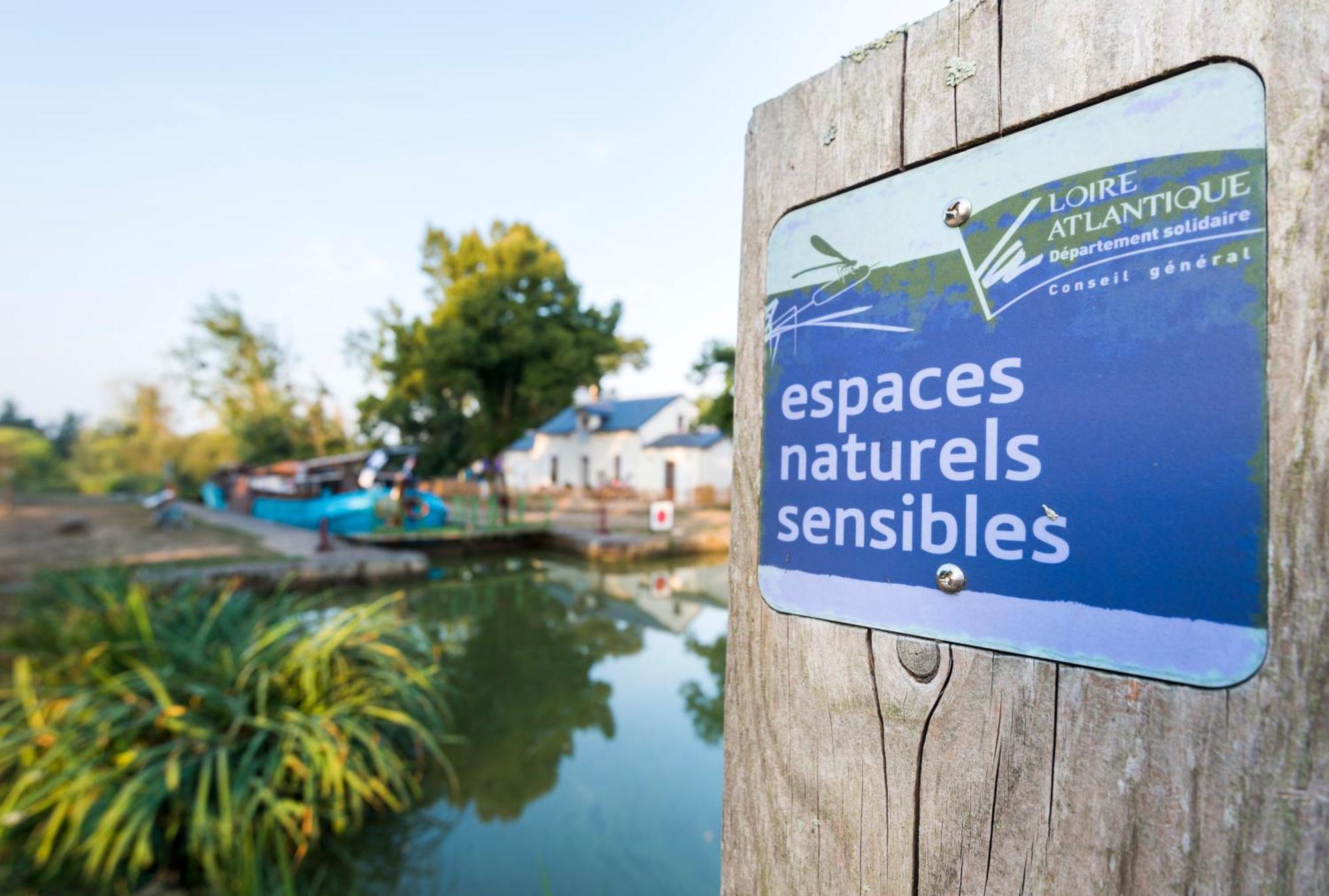 Ecluse De La Tindiere Nort-sur-Erdre  Exteriör bild